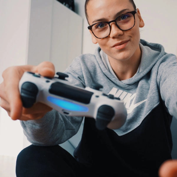 Gaming Glasses: 5 Reasons To Wear Them