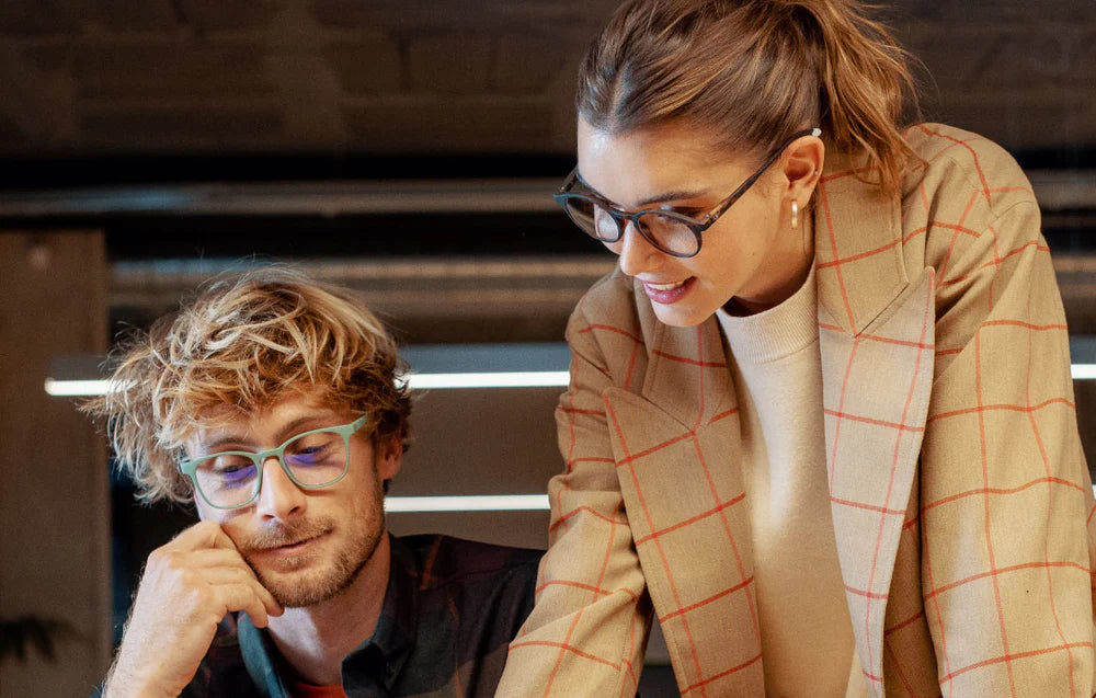 Barner Glasses  What is Blue light Glasses Bluelife.ae UAE