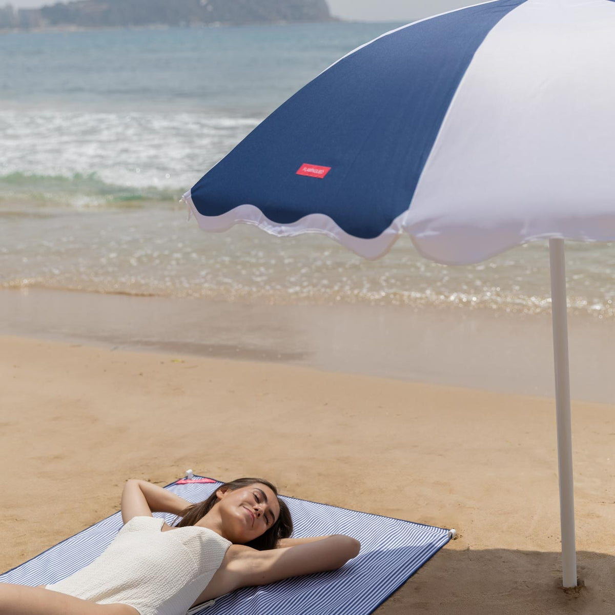 Umbrellas Sea La Vie